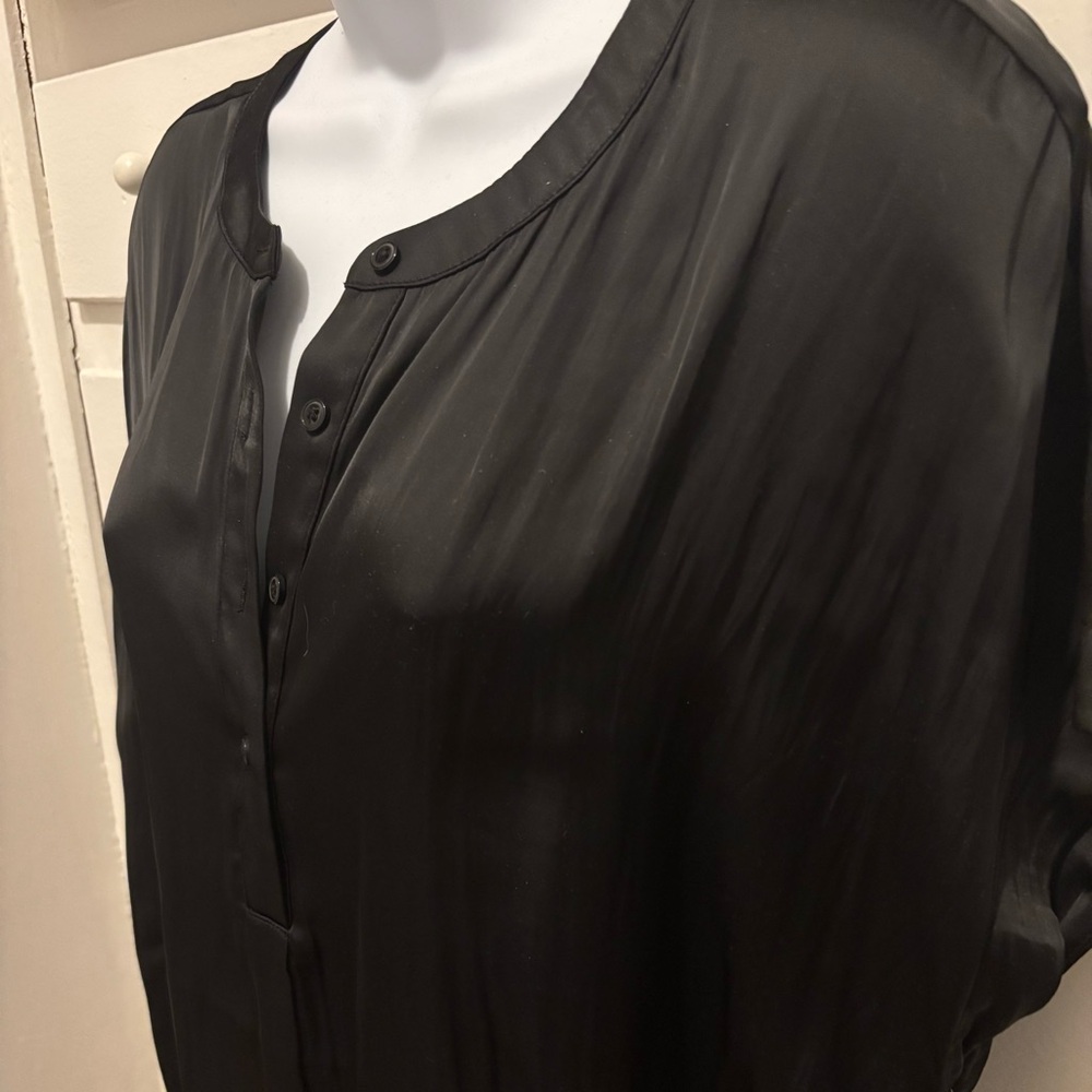 NWT Old Navy black satin cap sleeve blouse